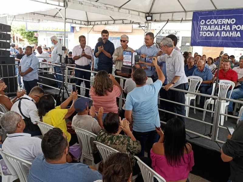 Governador da Bahia cumpre agenda e visita Brumado para entrega do Sistema de Abastecimento de Água e Espaço Colaborar