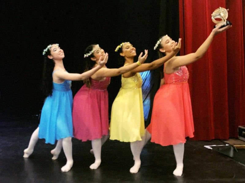 Ballet Gabriella Bomfim conquista 3º lugar no Dança Conquista Festival 2026 e leva talento de Brumado para o palco estadual